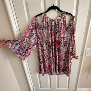 NWOT Jodifl Plus Size 3x top with drop shoulder cutout